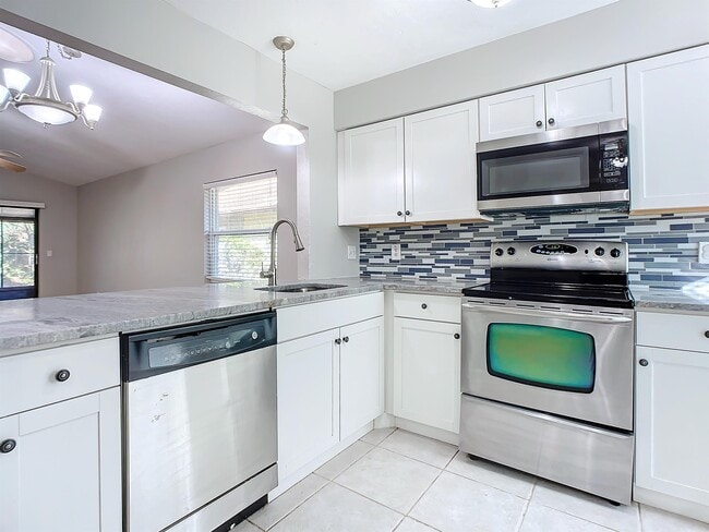 Building Photo - 4528 Nettle Creek Ct