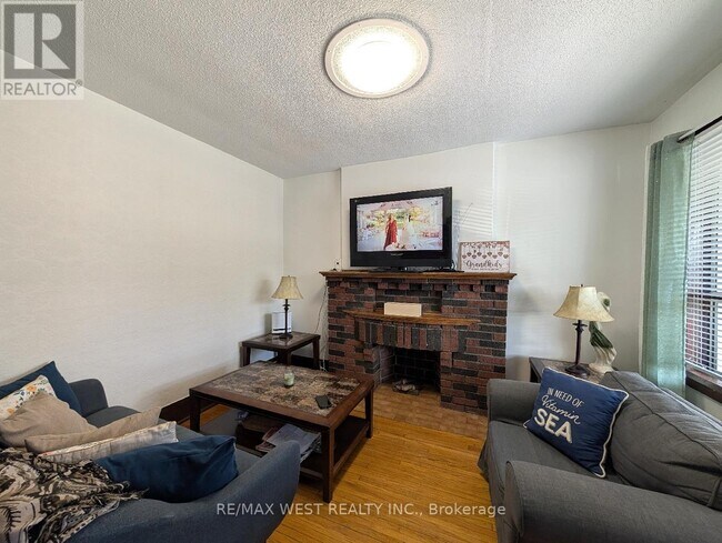 Photo du bâtiment - 128 Caledonia Rd