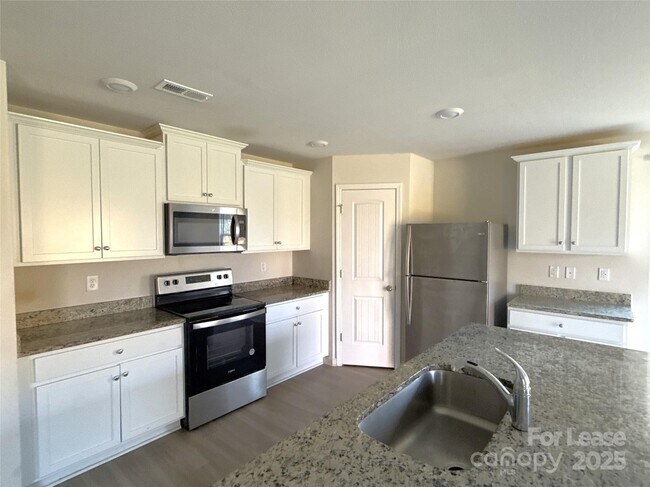 Building Photo - 3038 Trailblazer St