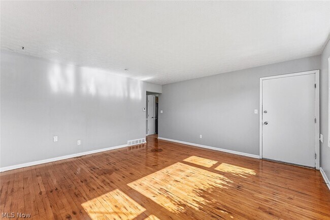 Foto del edificio - 473 E 222nd St
