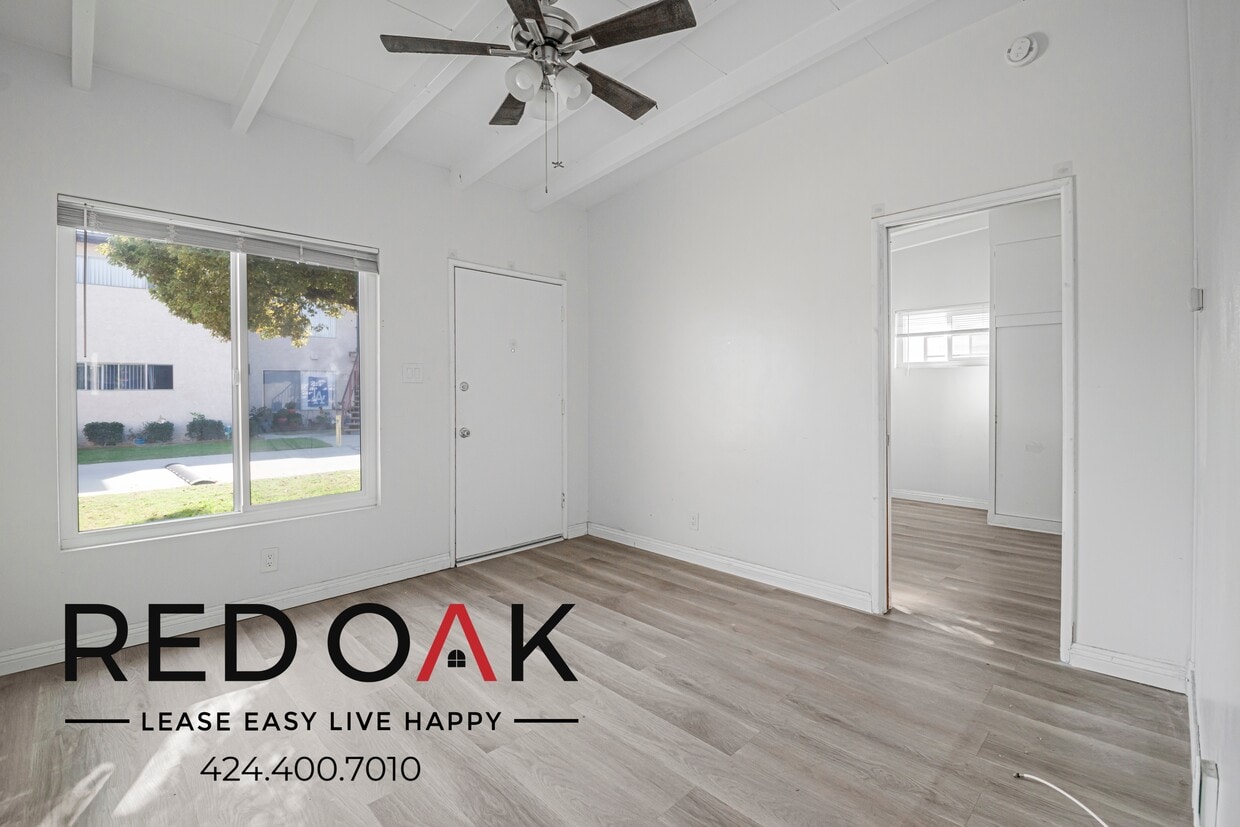 Foto principal - 15301 Woodruff Pl