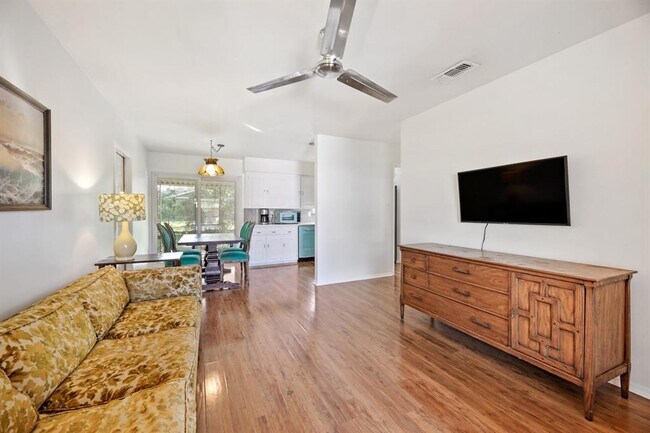 Foto del edificio - 2202 Towbridge Cir