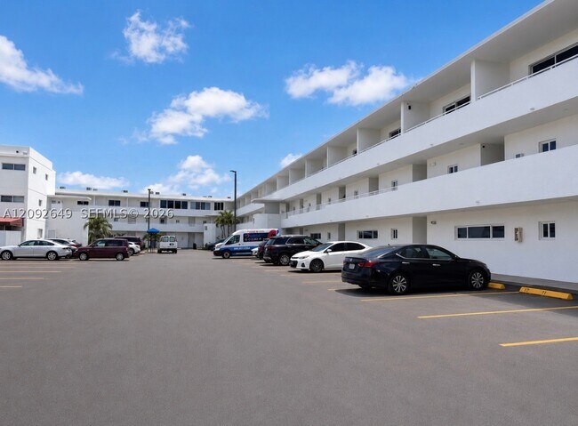 Foto del edificio - 5611 W 25th Ct