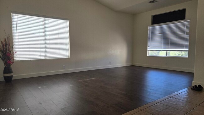Foto del edificio - 5153 W Wescott Dr
