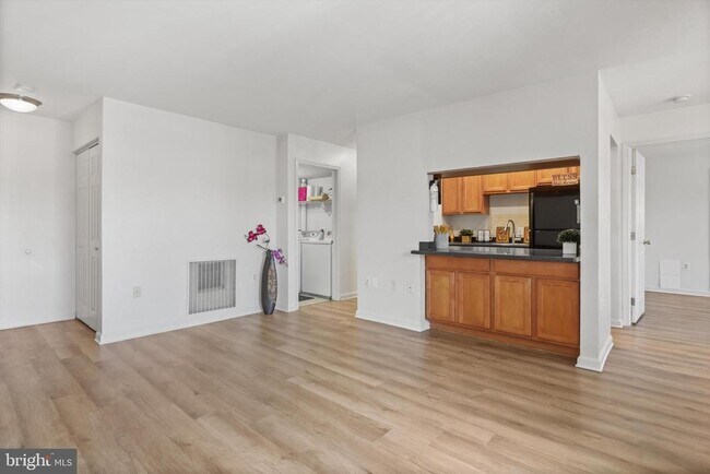 Foto del edificio - 110 Westwick Ct