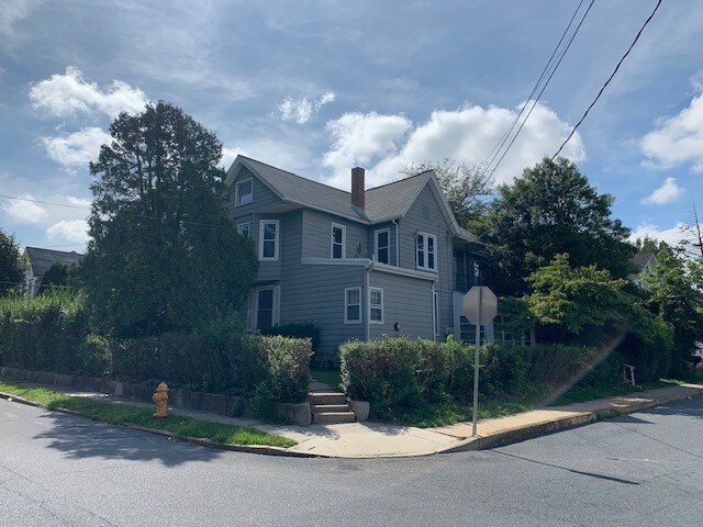 Foto principal - 2603 Boas St