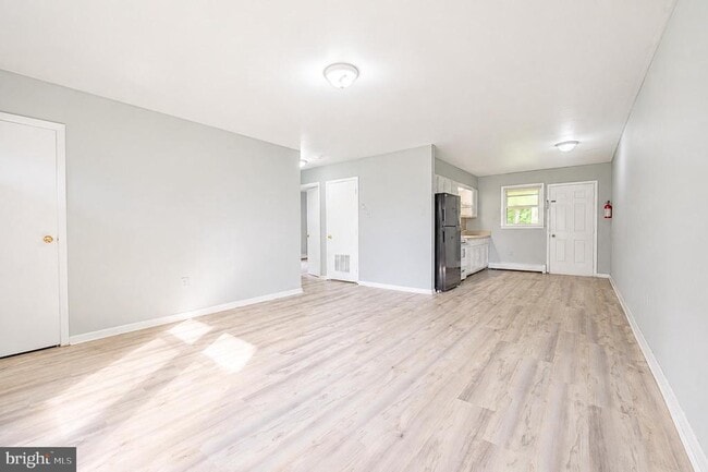 Building Photo - 103 Mayland Ave