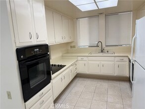 Building Photo - 163 Avenida Majorca