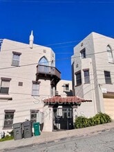 Building Photo - 2609 Ivy Dr