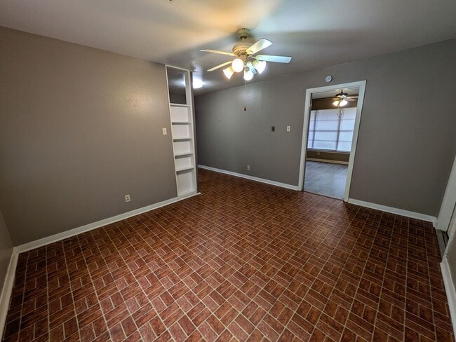 Building Photo - 436 Gardenia Ave