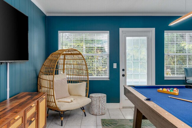 Foto del edificio - 1596 Idle Dr NE