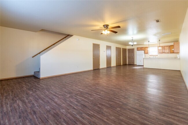 Foto del edificio - 210 Meadow Ct