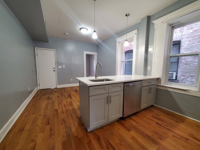 Building Photo - 147 Wilkinson Ave