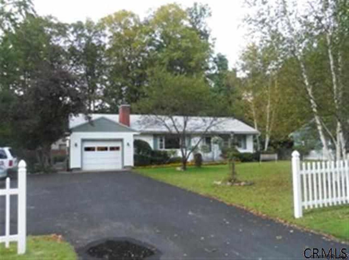Primary Photo - 151 Excelsior Ave