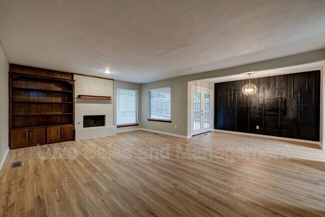 Foto del edificio - 1707 N Gleason Ave