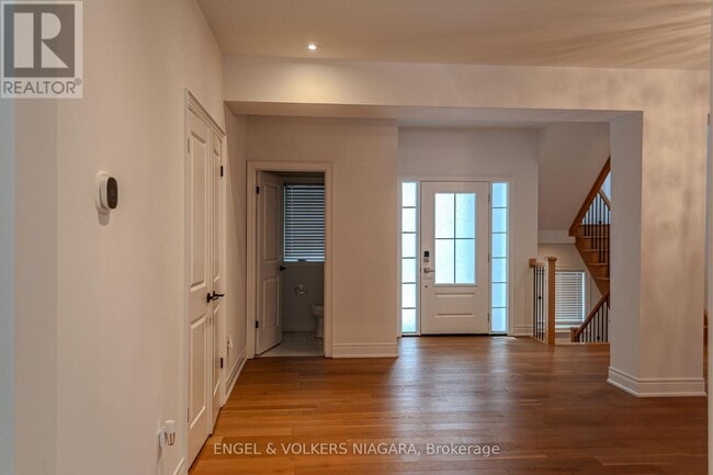 Photo du bâtiment - 7171 Lionshead Ave