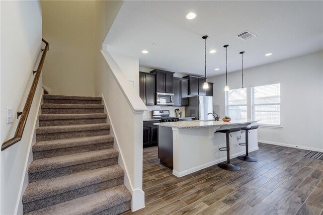 Building Photo - 2304 S Lakeline Blvd