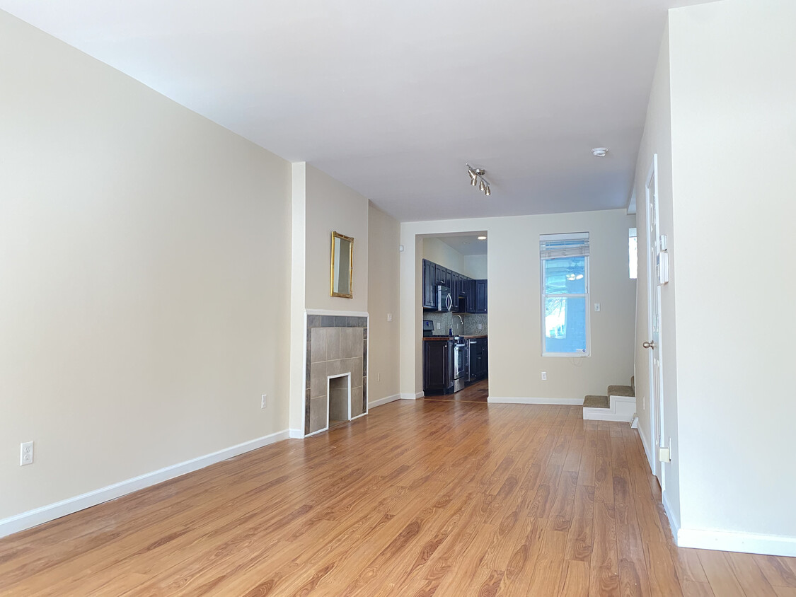 Foto principal - 2819 Jane St