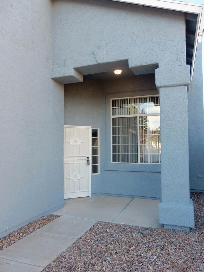 Building Photo - 4313 W Bunk House Rd