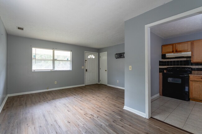 Building Photo - 1520 Hagan Dr