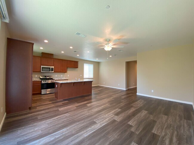 Building Photo - 4422 Andrea Dr