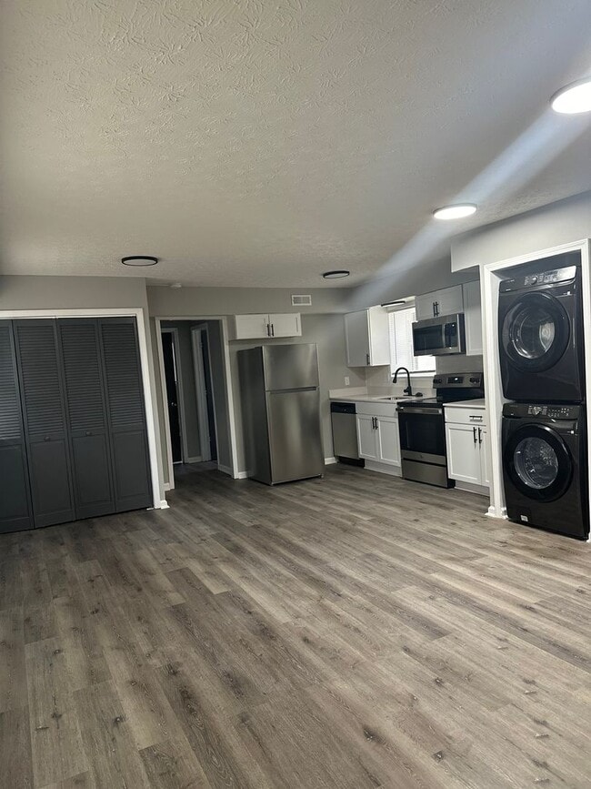 Foto del edificio - Welcome Home to Bellagio South Living: Where Comfort Meets Convenience