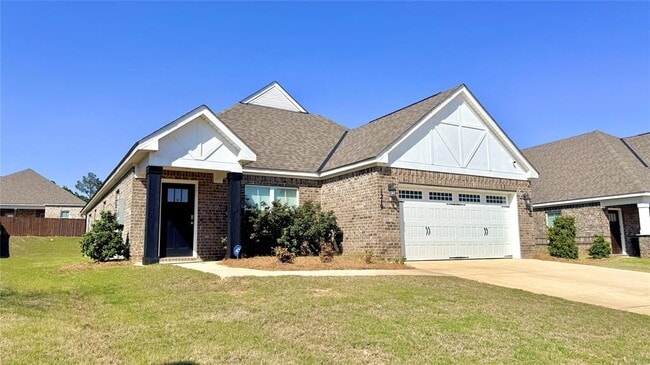 Building Photo - 1219 McClain Dr