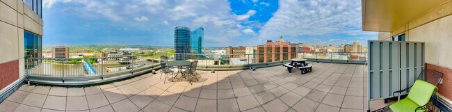 Foto del edificio - 148 Campau Cir NW