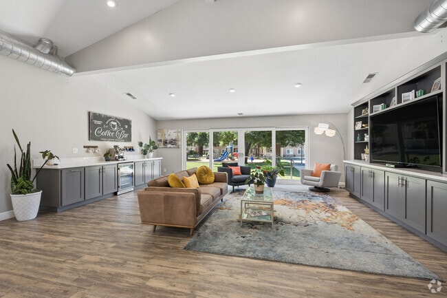 Clubhouse - Greenback Terrace Apartments