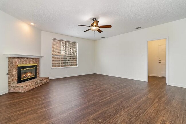 Building Photo - 2709 Silver Maple Ct