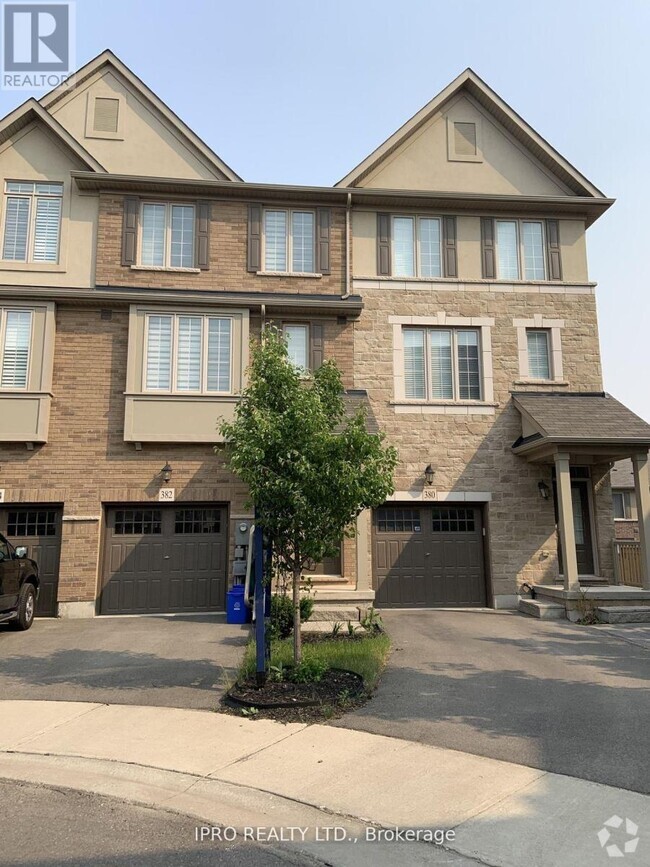 Building Photo - 382 Belcourt Cmn