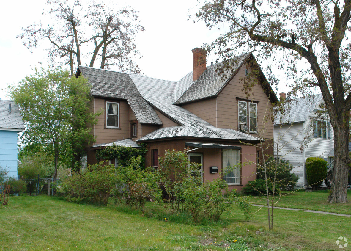 Foto principal - 718 W Augusta Ave