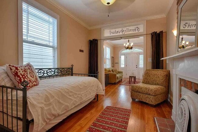 Photo - 1925 Iberville St House