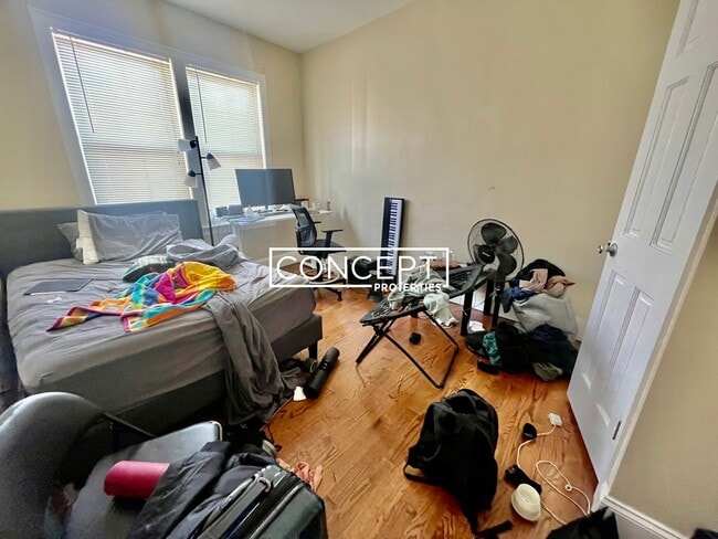 Foto del edificio - 10 Bickford Ave