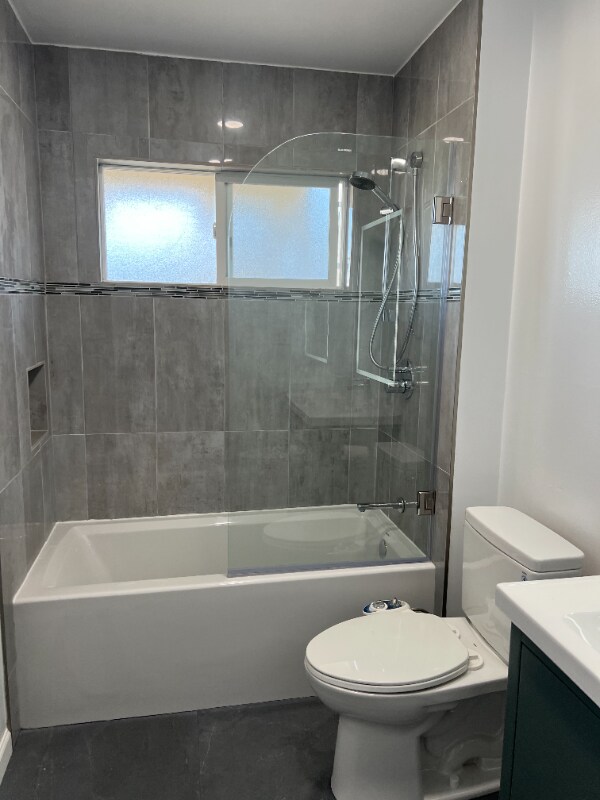 Foto del edificio - 645 Middle Rd