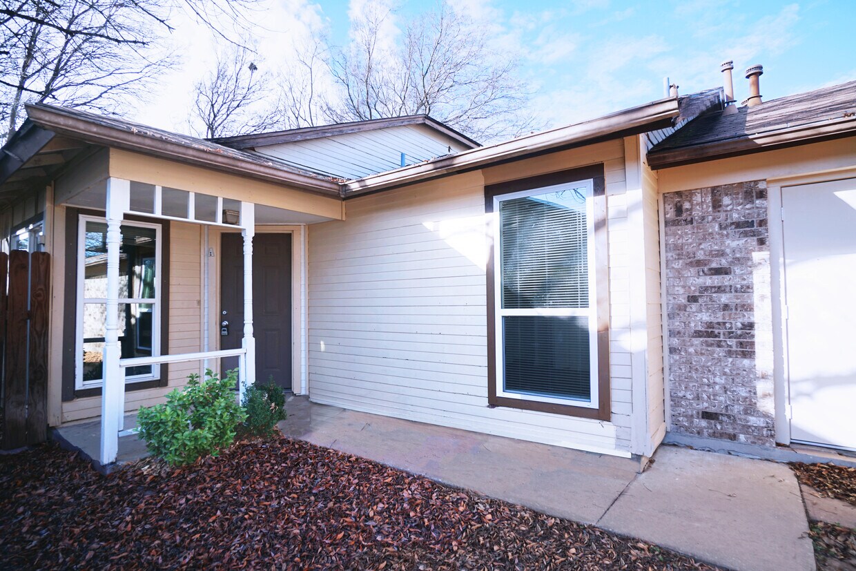 Foto principal - 1903 Prairie Knoll Ct