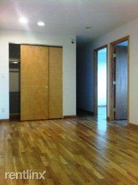 Building Photo - 347 W 30th St
