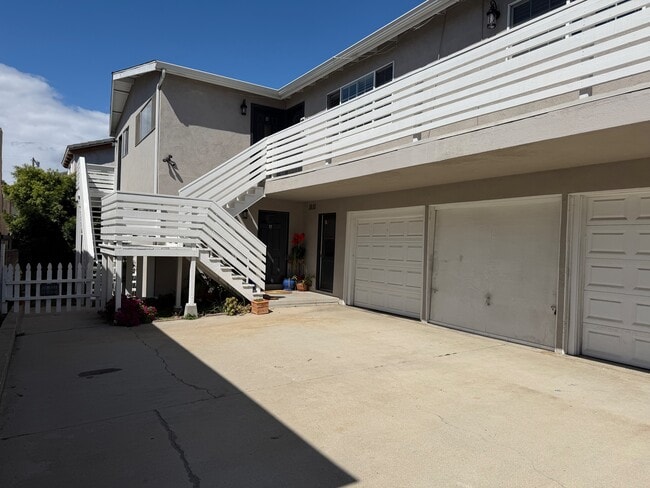 Building Photo - 2617 Rockefeller Ln