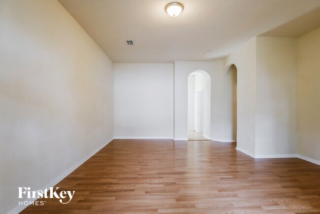 Building Photo - 2468 SE 19th Ct