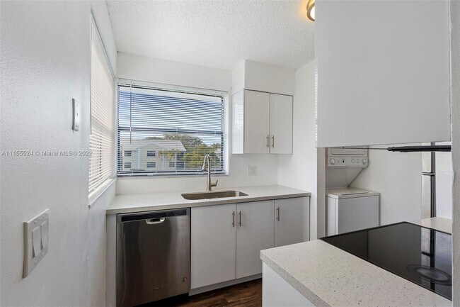 Foto del edificio - 960 N Franklin Ave