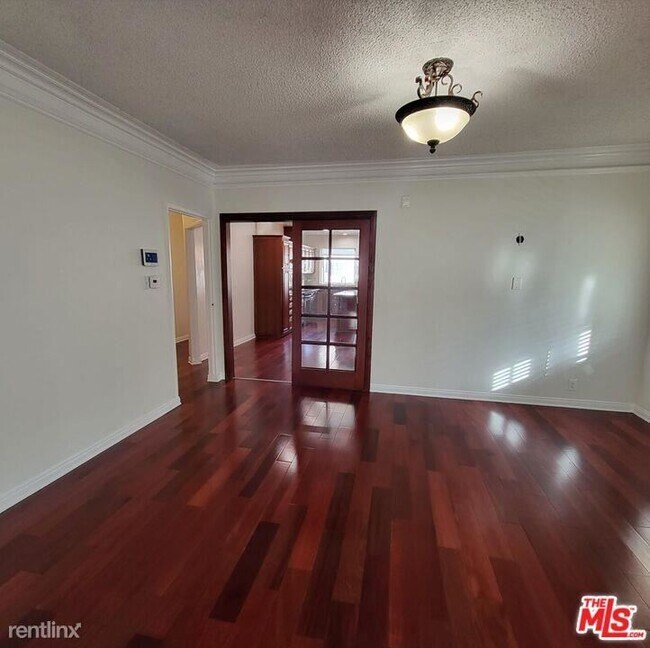 Building Photo - 4 br, 3 bath House - 1030 S St Andrews Pl