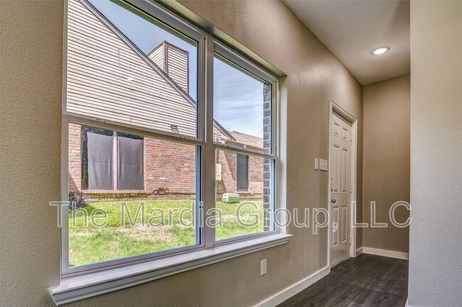 Foto del edificio - 1110 Woburn Dr