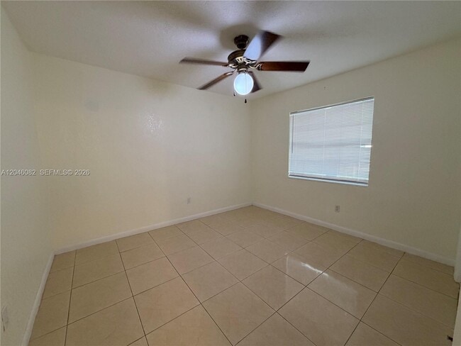 Foto del edificio - 5960 NE 5th Ct