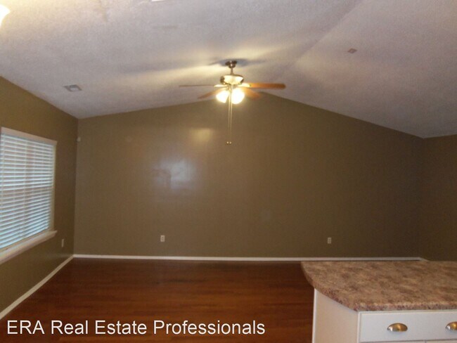 Building Photo - 3 br, 2 bath House - 5124 Rugby Road