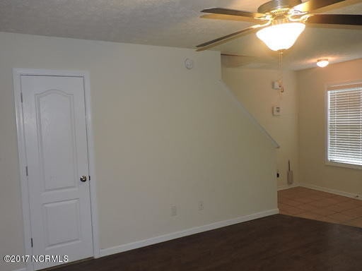 Building Photo - 121 Heather Glenn Cir