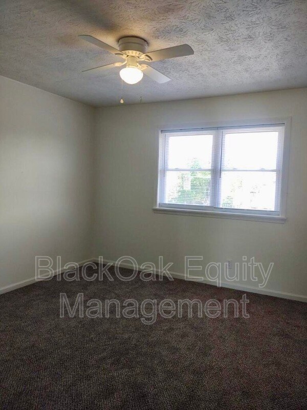 707 Perryville St Unit B40, Harrodsburg, KY 40330 Condo for Rent in