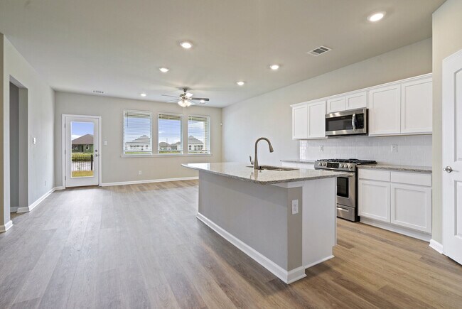 Foto del edificio - 6135 Balsa Grove St