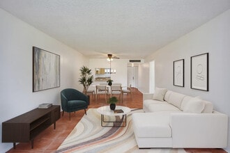 Building Photo - 9481 Evergreen Pl