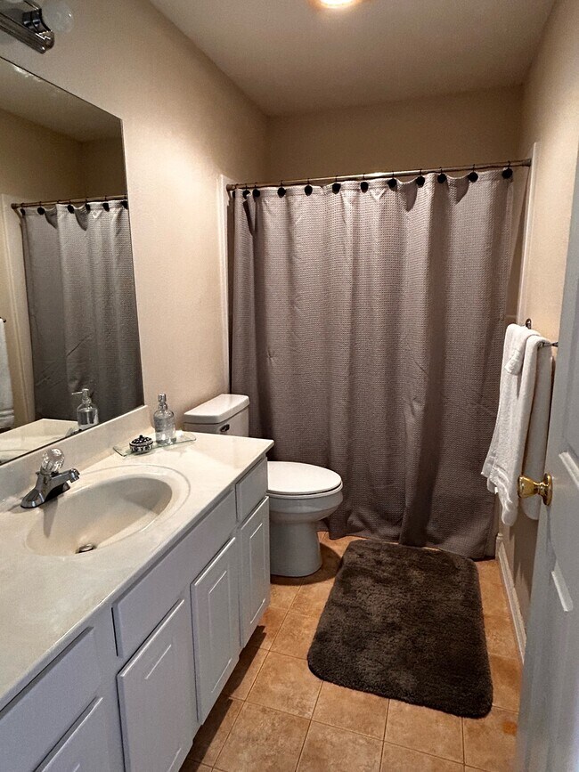 Foto del edificio - 25575 17-770E