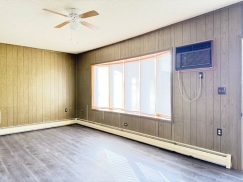 Building Photo - 113 N Center St